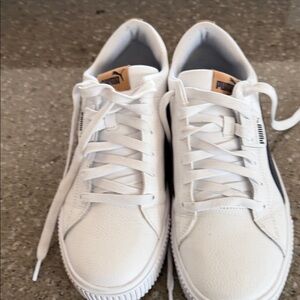 Puma Men's White and Black Sneakers